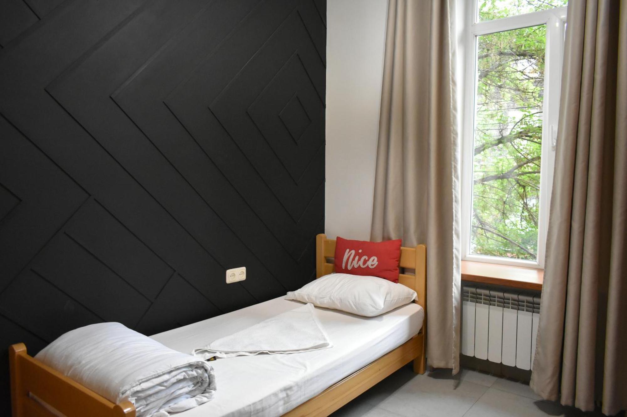 Envoy Hostel & Tours 예레반 외부 사진