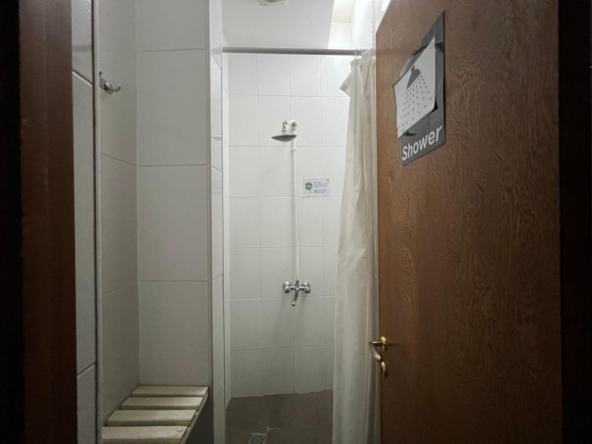 Envoy Hostel & Tours 예레반 외부 사진