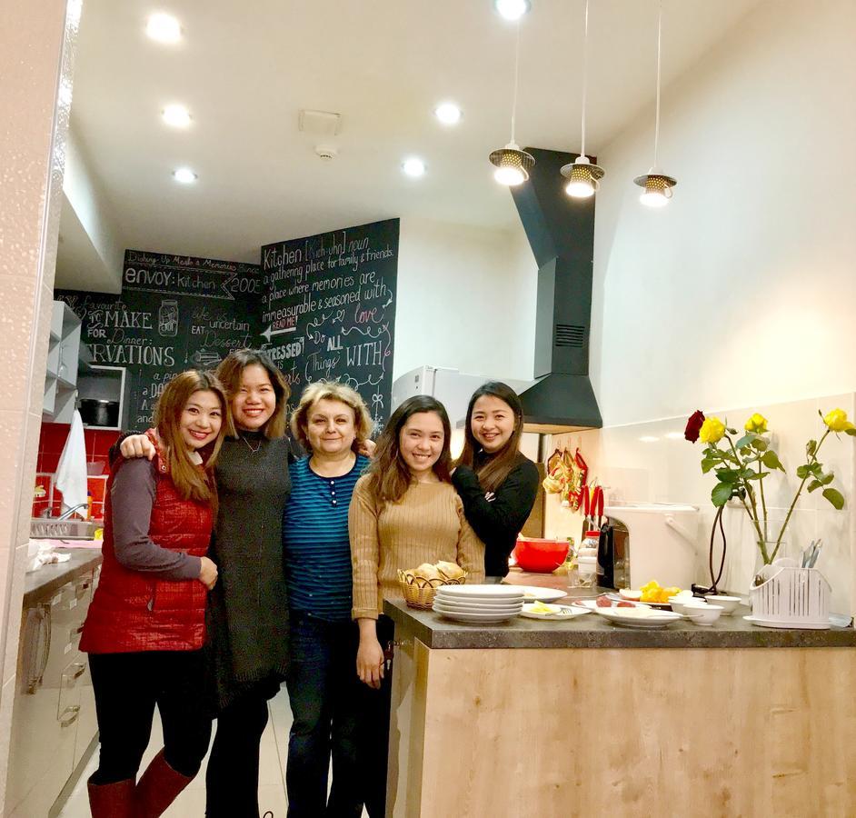 Envoy Hostel & Tours 예레반 외부 사진
