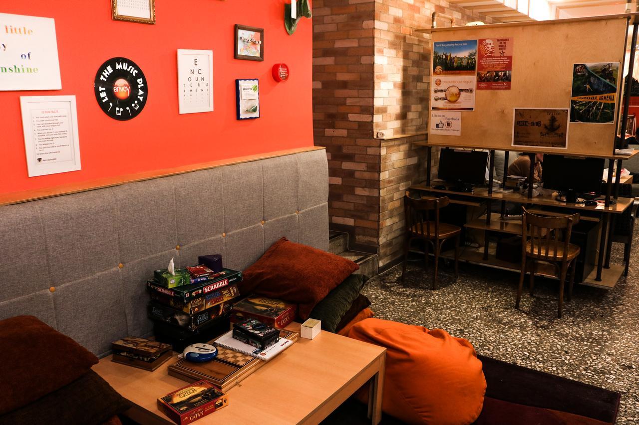 Envoy Hostel & Tours 예레반 외부 사진