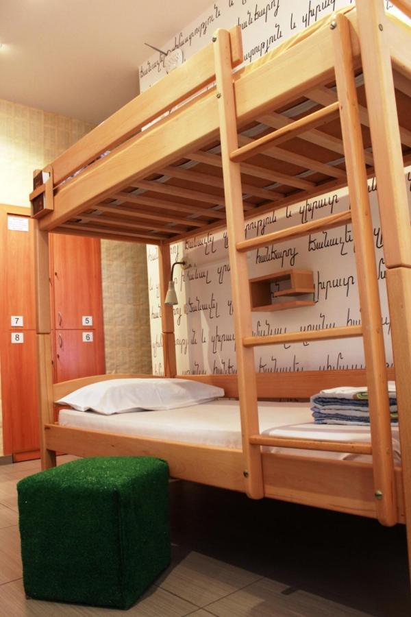 Envoy Hostel & Tours 예레반 외부 사진